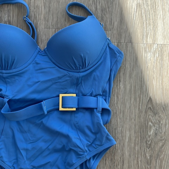 one piece - Picture 3 of 6